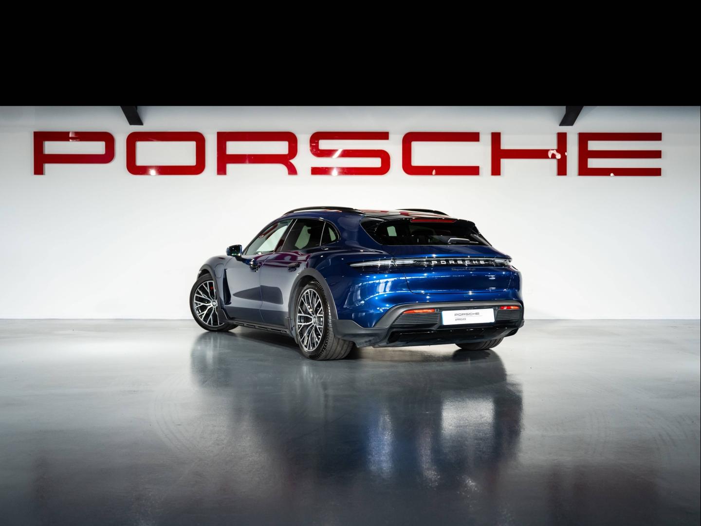 Voitures occasions PORSCHE Taycan Cross Turismo 4S Saint-Witz