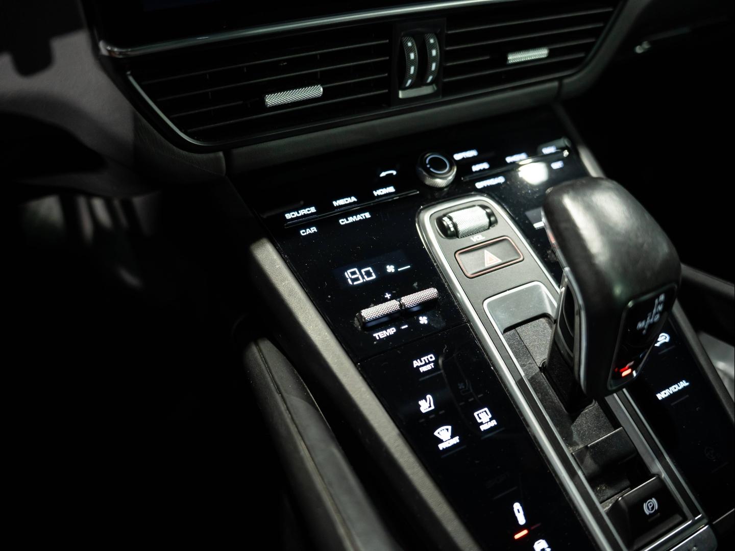 Voitures occasions PORSCHE Cayenne Coupe E-Hybrid Platinum Ed Saint-Witz