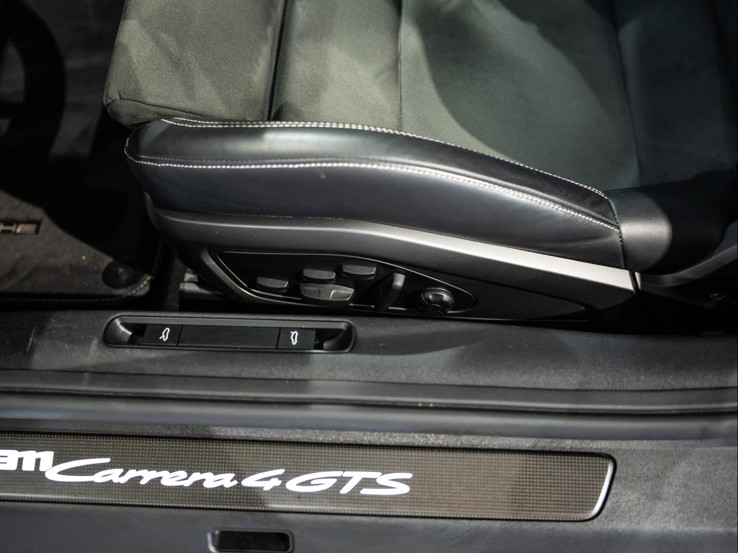 Voitures occasions PORSCHE 911 Coupe Carrera 4 GTS Saint-Witz