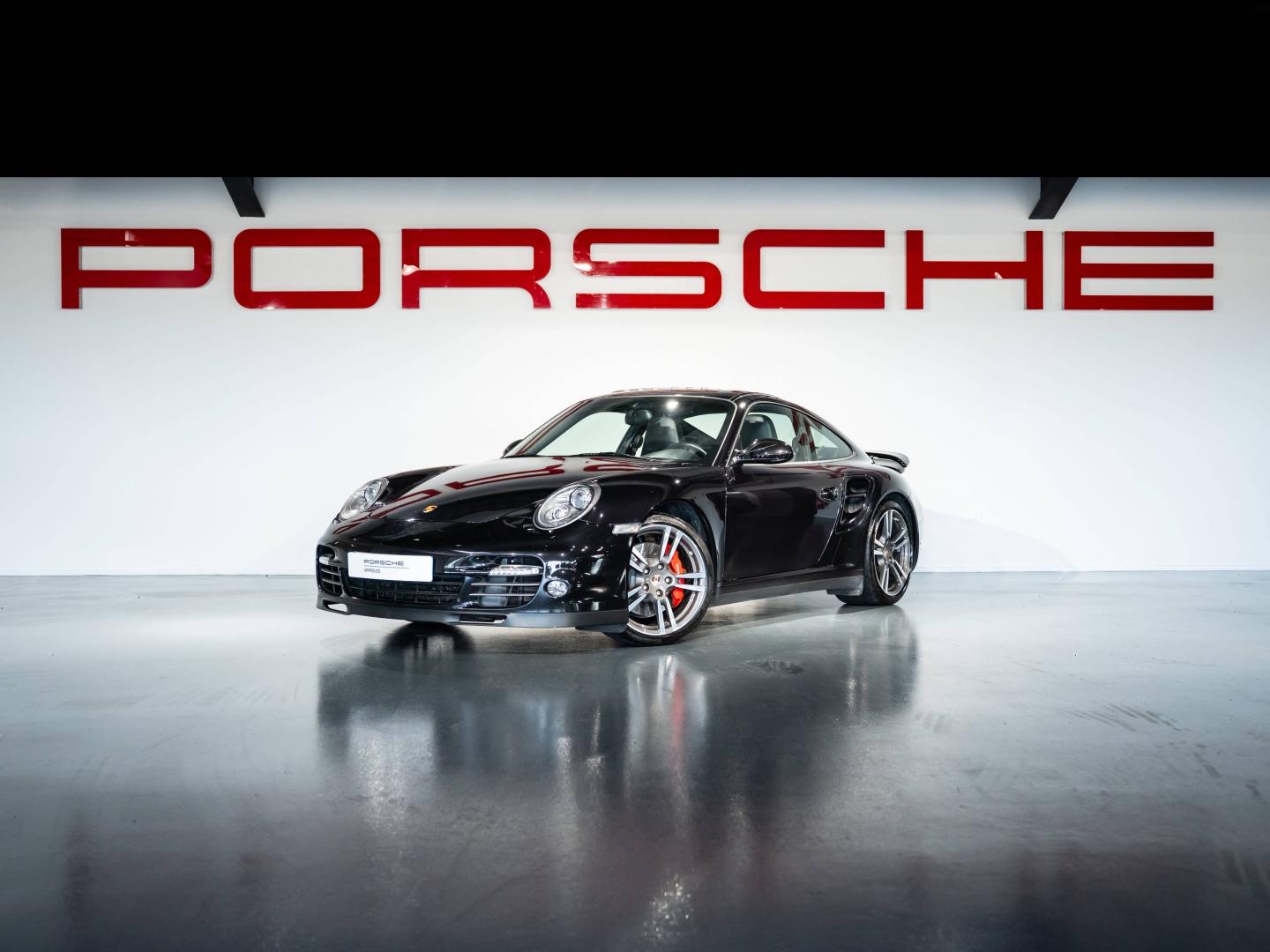 PORSCHE 911 Coupe