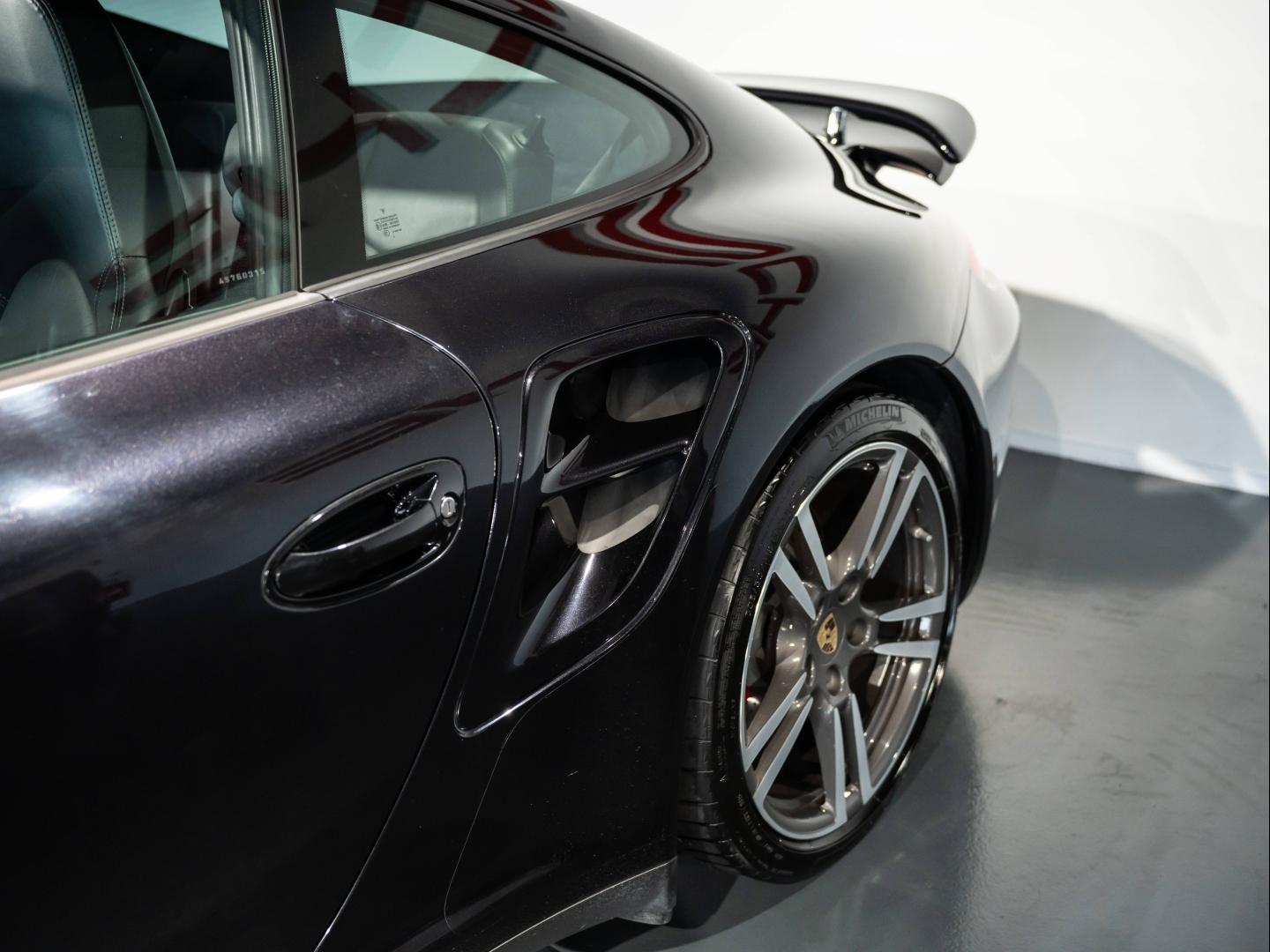 Voitures occasions PORSCHE 911 Coupe Turbo Saint-Witz