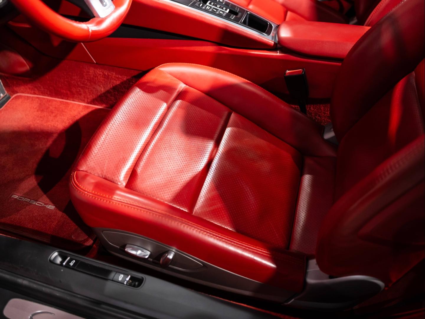 Voitures occasions PORSCHE 911 Cabriolet Carrera Saint-Witz