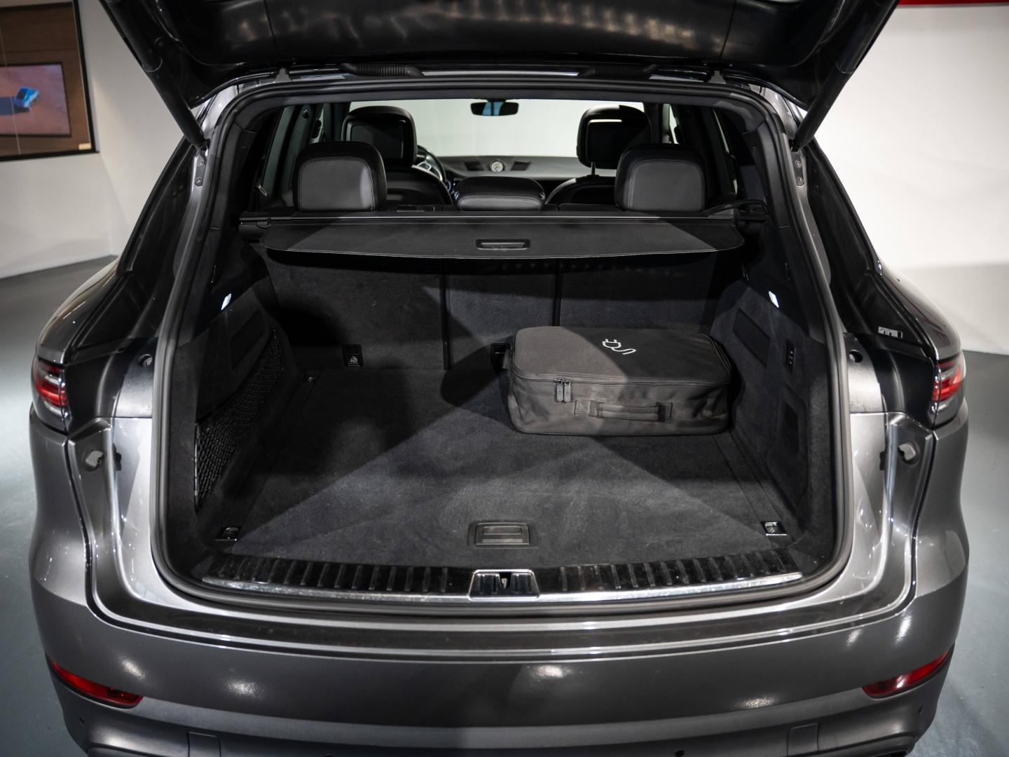 Voitures occasions PORSCHE CAYENNE E-Hybrid Saint-Witz