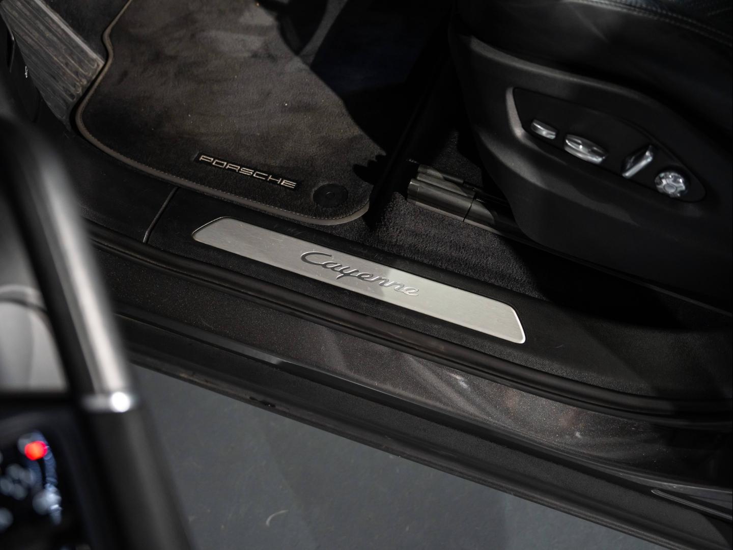 Voitures occasions PORSCHE CAYENNE E-Hybrid Saint-Witz