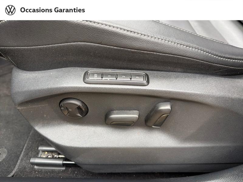 Voitures occasions VOLKSWAGEN T-ROC Style Exclusive Villemomble