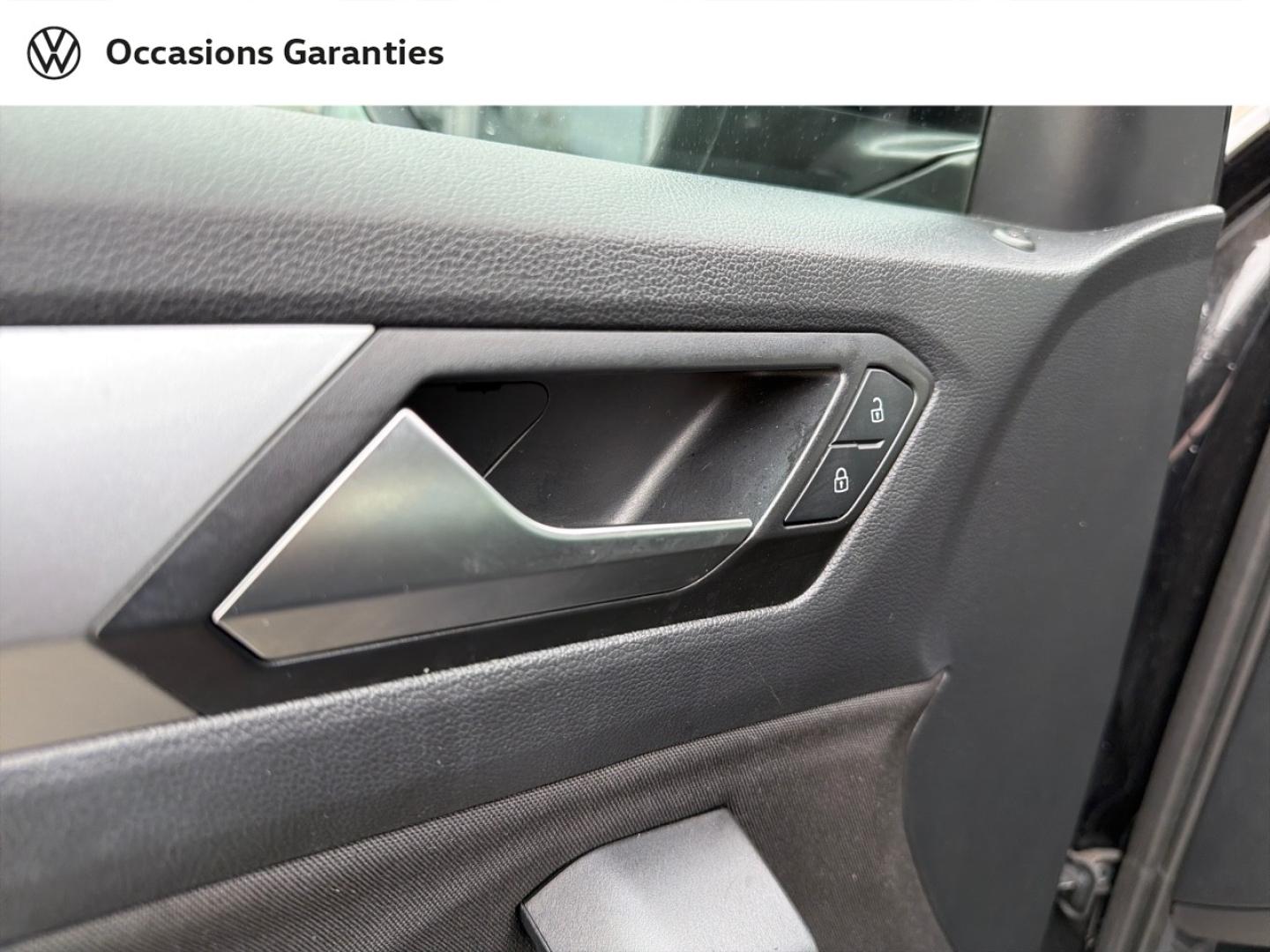 Voitures occasions VOLKSWAGEN T-ROC Life Villemomble