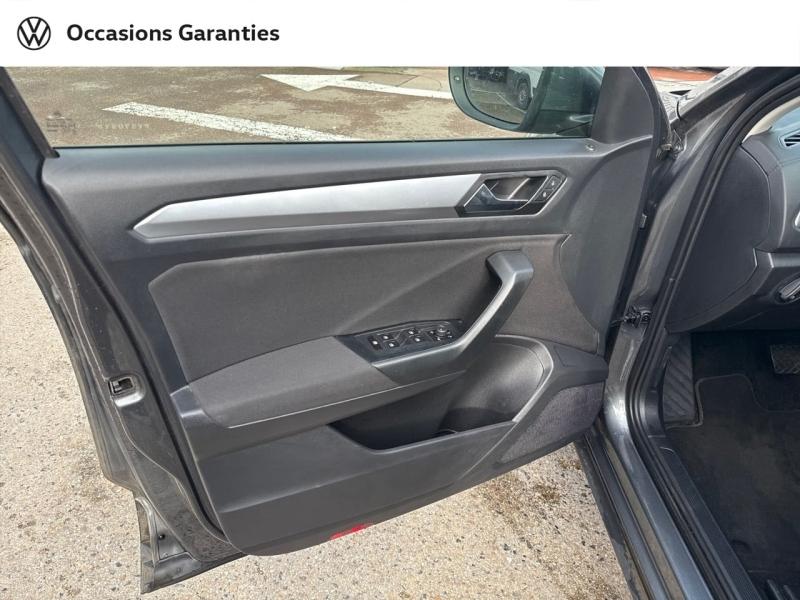 Voitures occasions VOLKSWAGEN T-ROC Life Villemomble