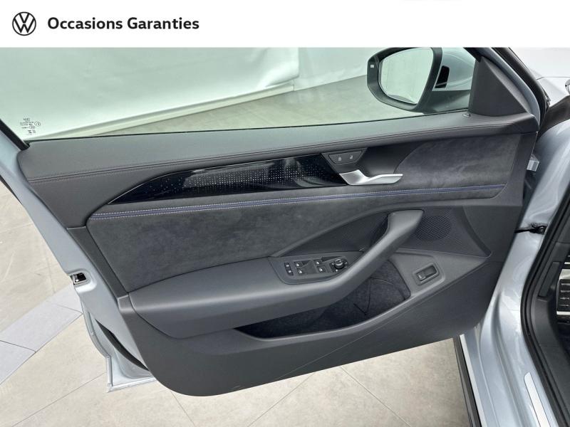 Voitures occasions VOLKSWAGEN Passat SW R-Line Villemomble