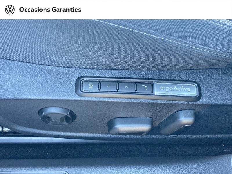 Voitures occasions VOLKSWAGEN GOLF Style 1st Villemomble