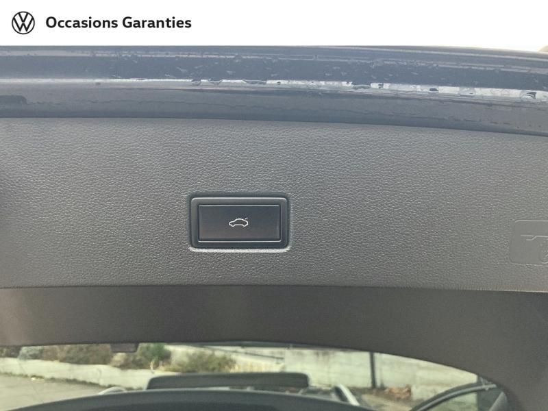 Voitures occasions VOLKSWAGEN T-ROC R-Line Villemomble