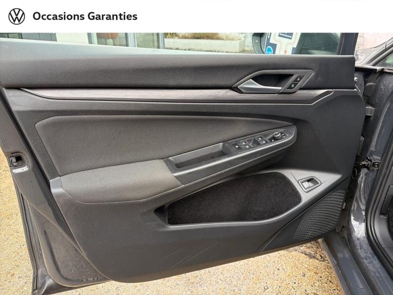Voitures occasions VOLKSWAGEN GOLF Style 1st Villemomble