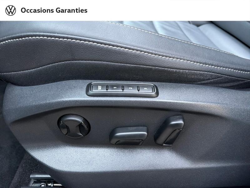 Voitures occasions VOLKSWAGEN T-ROC Style Exclusive Villemomble