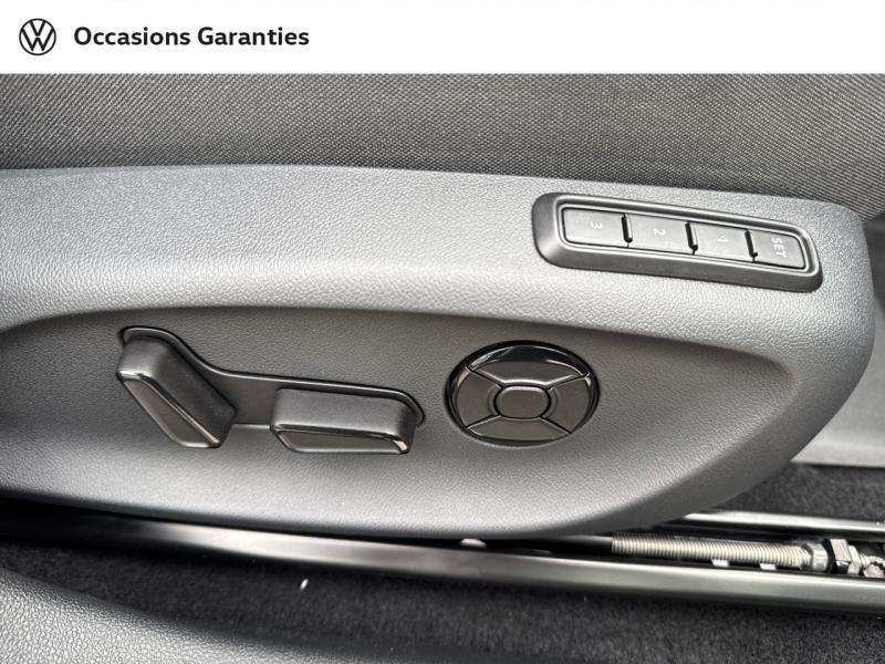 Voitures occasions VOLKSWAGEN T-ROC R-Line Villemomble