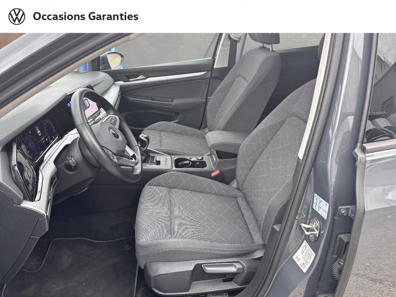 Voitures occasions VOLKSWAGEN GOLF Life Villemomble