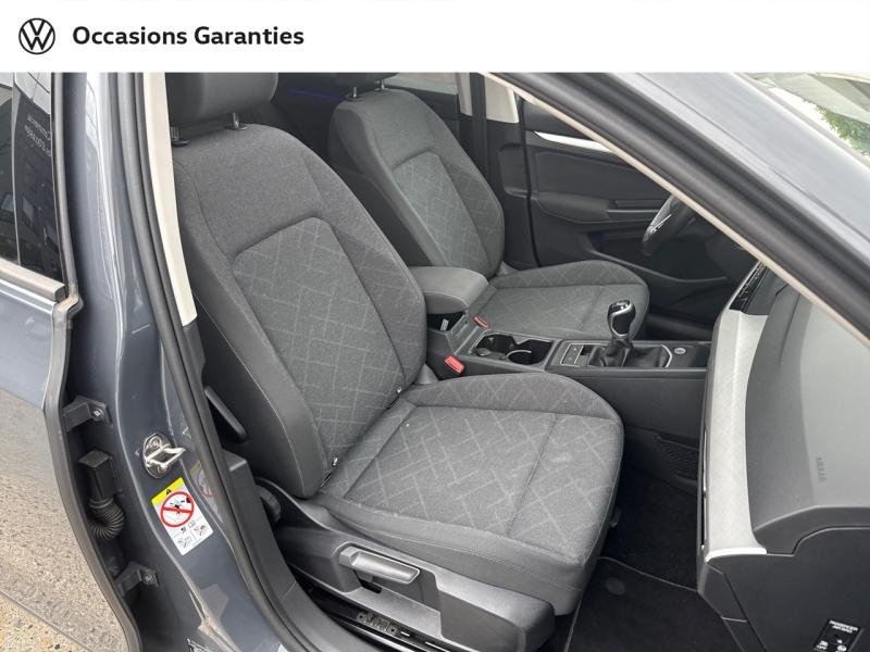 Voitures occasions VOLKSWAGEN GOLF Life Villemomble