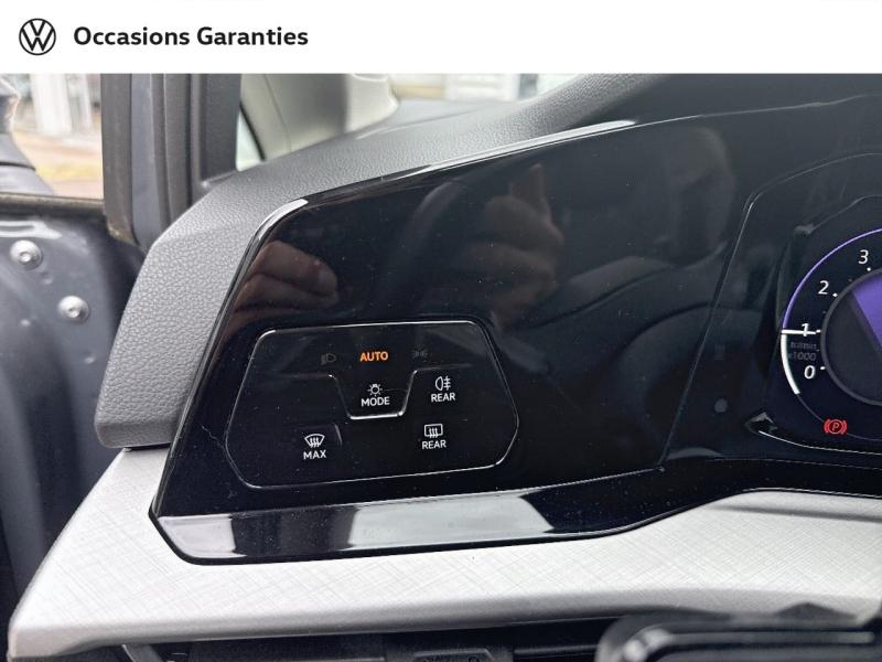 Voitures occasions VOLKSWAGEN GOLF Life Villemomble