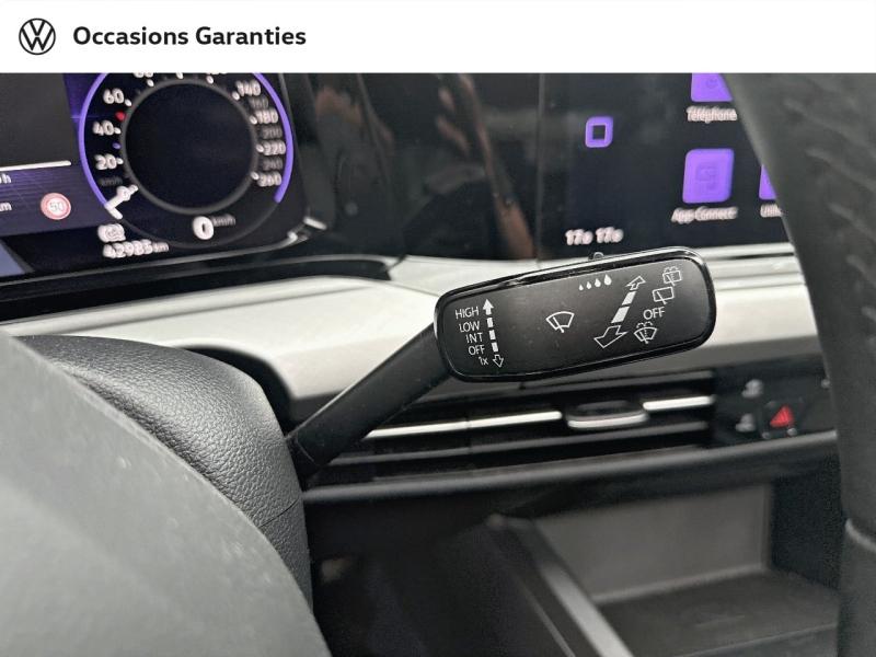 Voitures occasions VOLKSWAGEN GOLF Life Villemomble