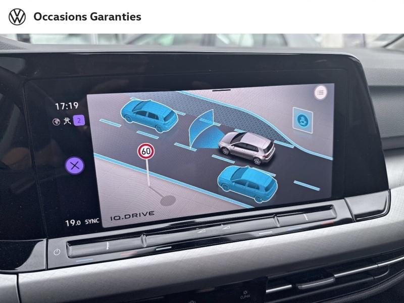 Voitures occasions VOLKSWAGEN GOLF Life Villemomble