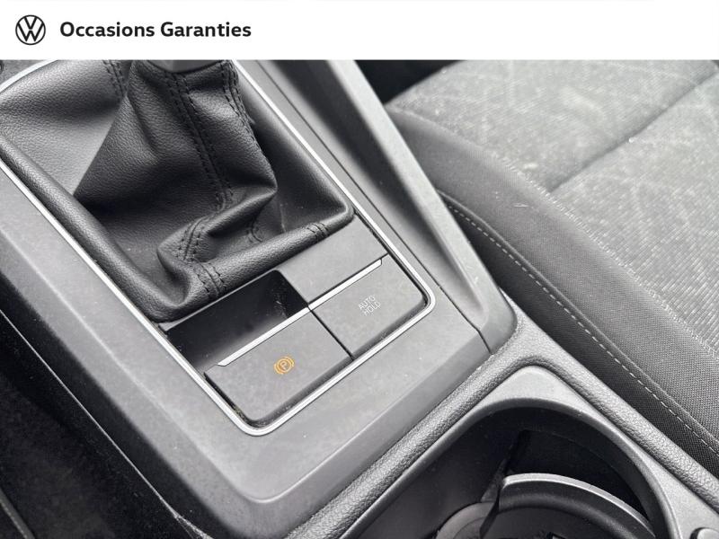 Voitures occasions VOLKSWAGEN GOLF Life Villemomble