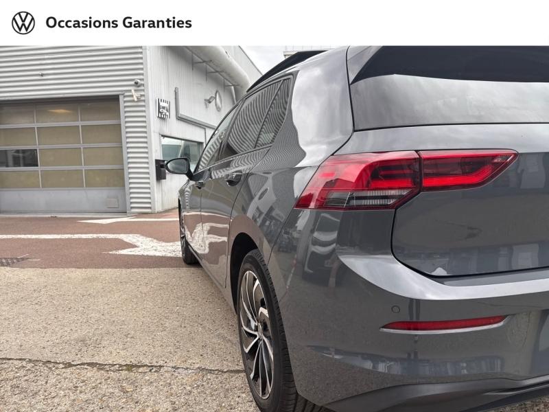Voitures occasions VOLKSWAGEN GOLF Life Villemomble
