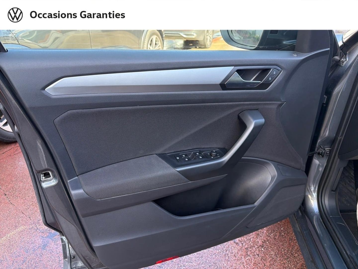 Voitures occasions VOLKSWAGEN T-ROC VW Edition Villemomble