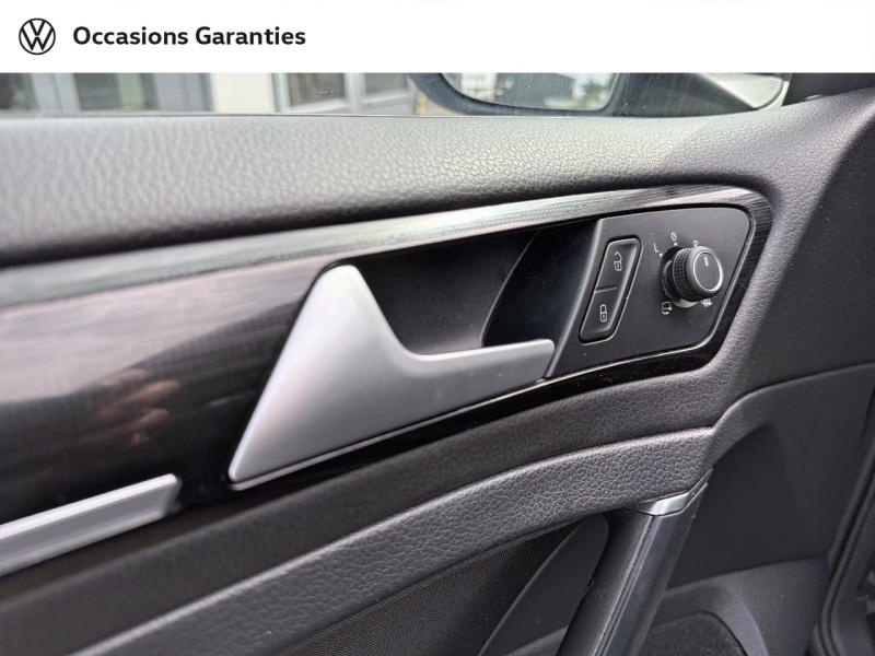 Voitures occasions VOLKSWAGEN GOLF Carat Villemomble