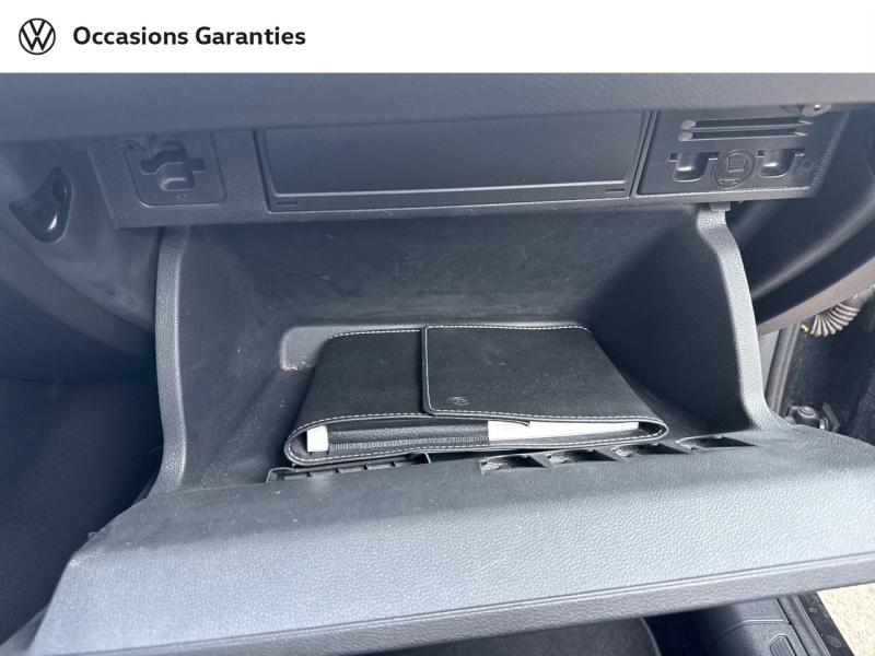 Voitures occasions VOLKSWAGEN POLO Carat Villemomble
