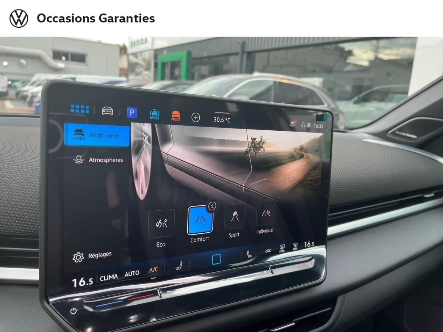 Voitures occasions VOLKSWAGEN T-ROC R-Line Villemomble