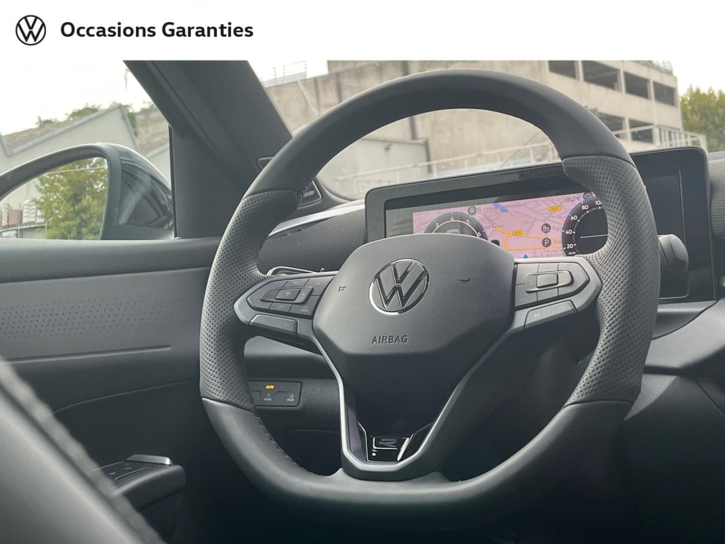 Voitures occasions VOLKSWAGEN T-ROC R-Line Villemomble