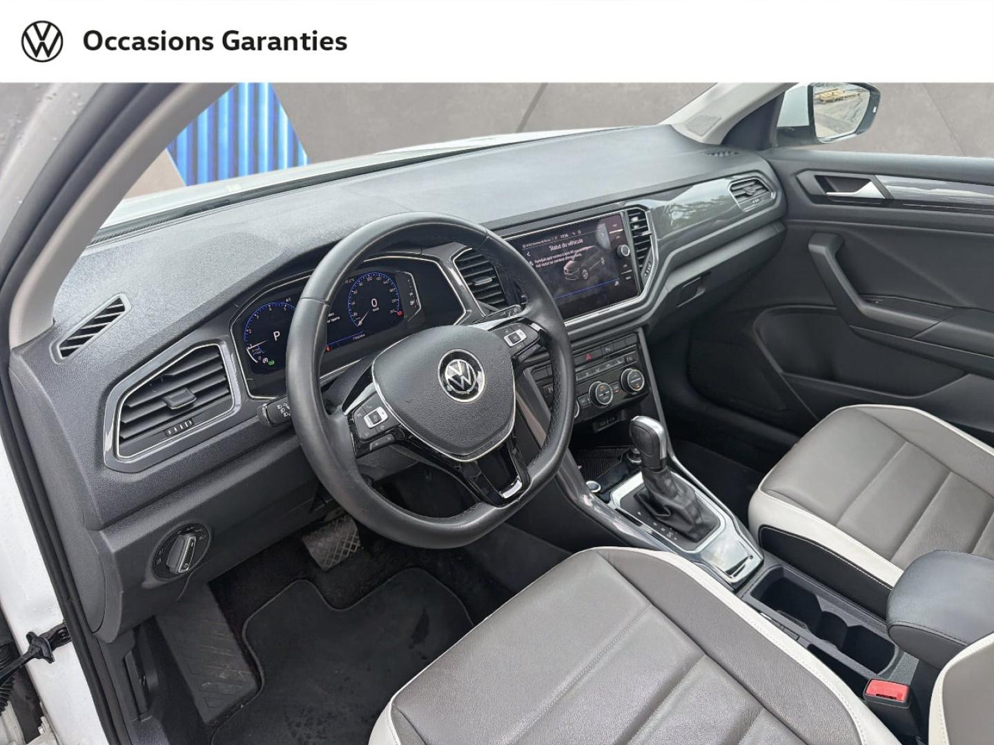 Voitures occasions VOLKSWAGEN T-ROC Carat Exclusive Villemomble
