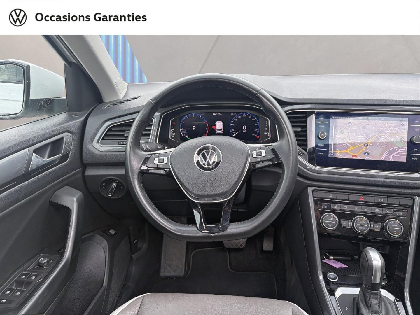 Voitures occasions VOLKSWAGEN T-ROC Carat Exclusive Villemomble