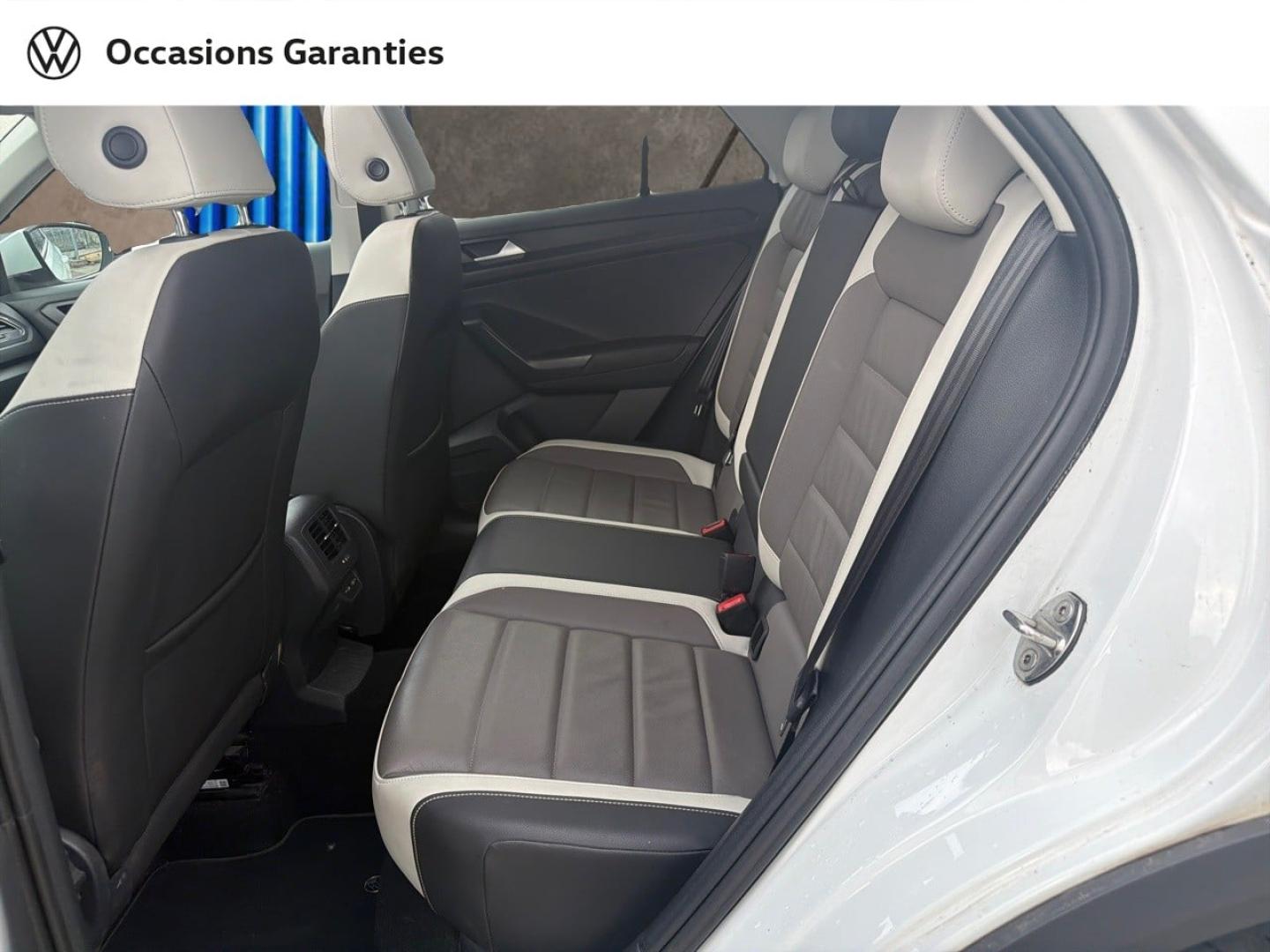 Voitures occasions VOLKSWAGEN T-ROC Carat Exclusive Villemomble