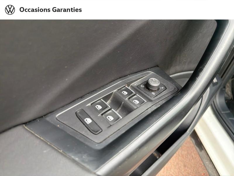 Voitures occasions VOLKSWAGEN T-ROC Carat Exclusive Villemomble