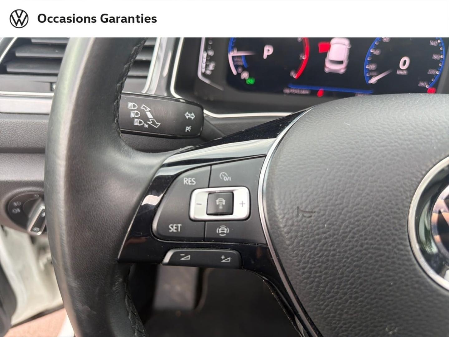 Voitures occasions VOLKSWAGEN T-ROC Carat Exclusive Villemomble