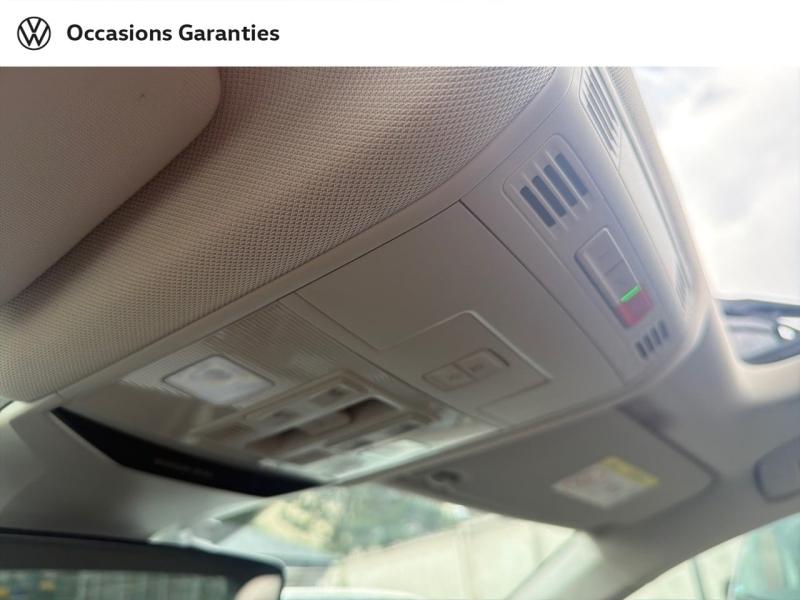 Voitures occasions VOLKSWAGEN T-ROC Carat Exclusive Villemomble