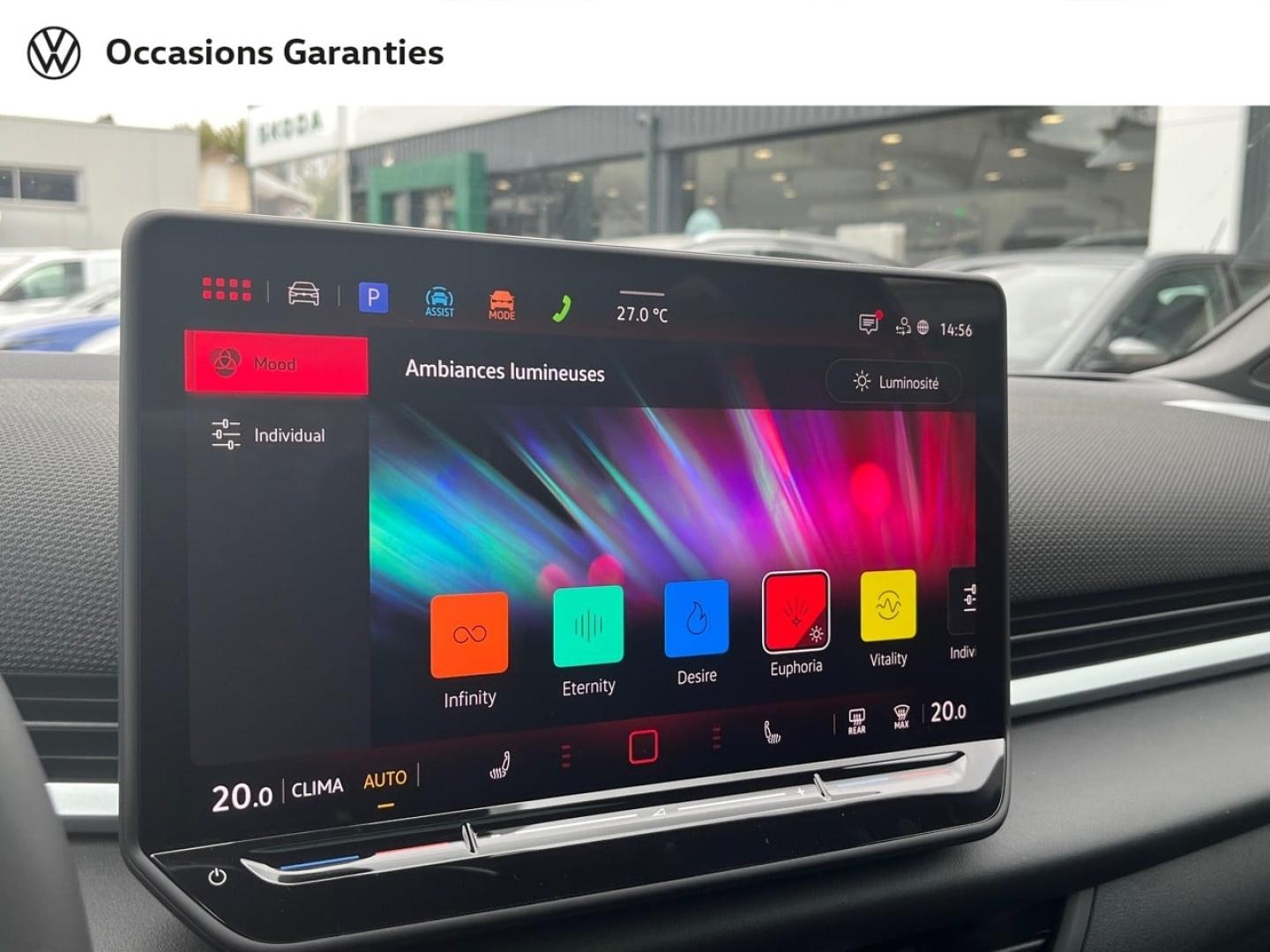 Voitures occasions VOLKSWAGEN T-ROC Style Villemomble