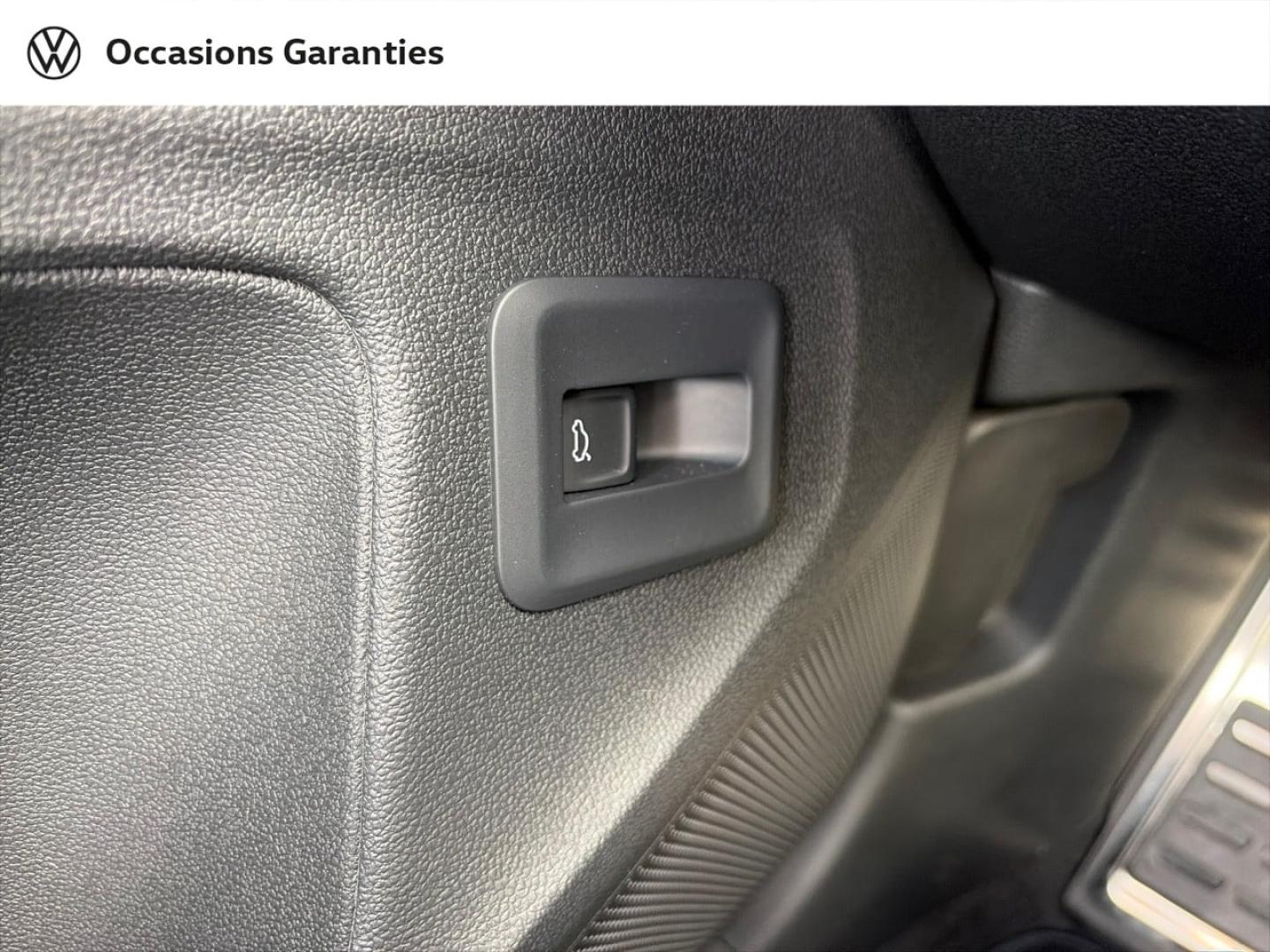 Voitures occasions VOLKSWAGEN T-ROC R-Line Villemomble