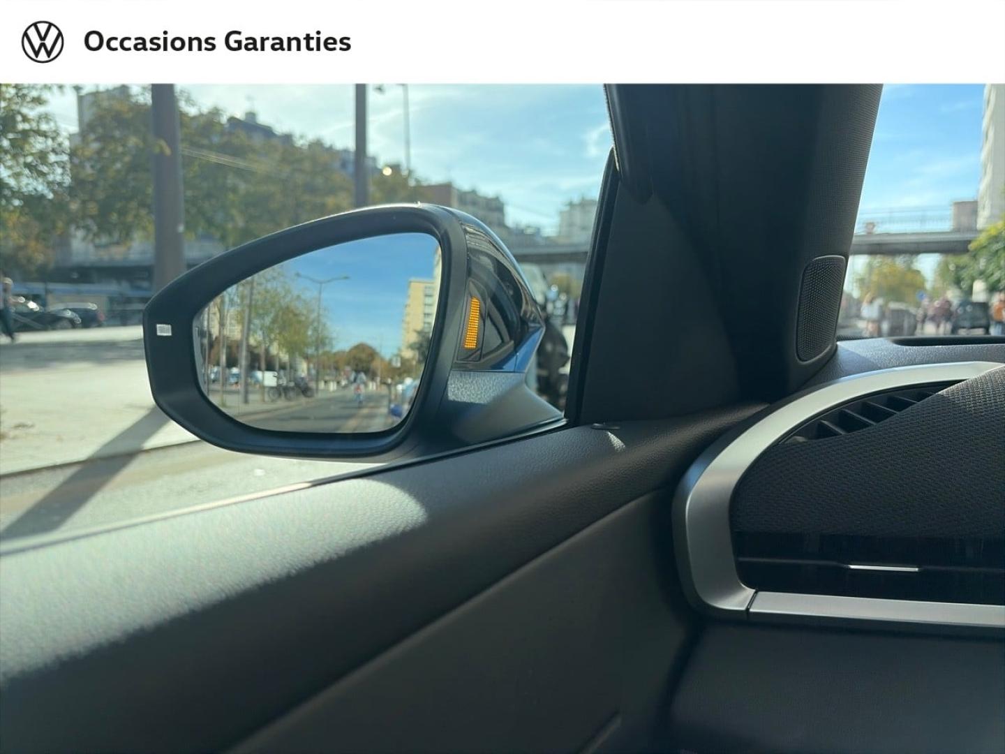 Voitures occasions VOLKSWAGEN T-ROC R-Line Villemomble