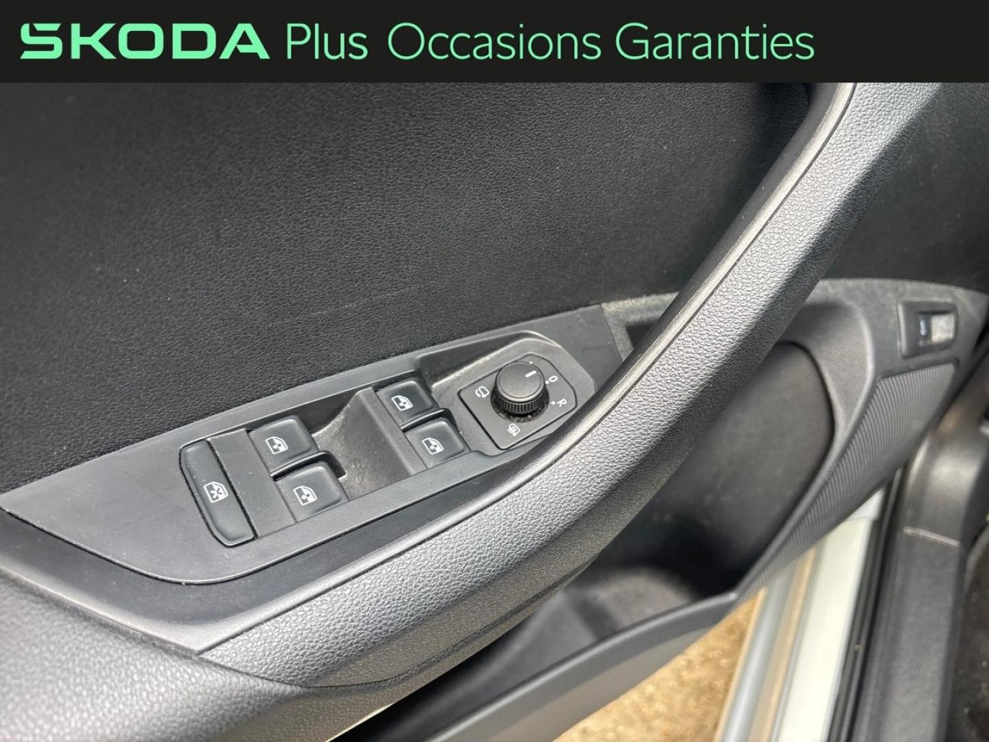 Voitures occasions ŠKODA KAROQ Sportline Villemomble