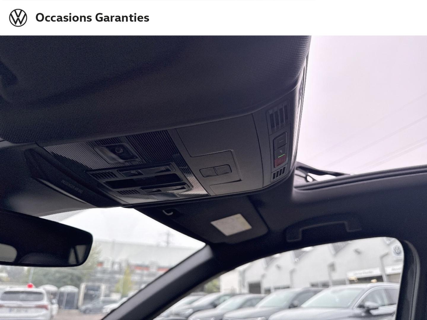 Voitures occasions VOLKSWAGEN T-ROC R-Line Villemomble