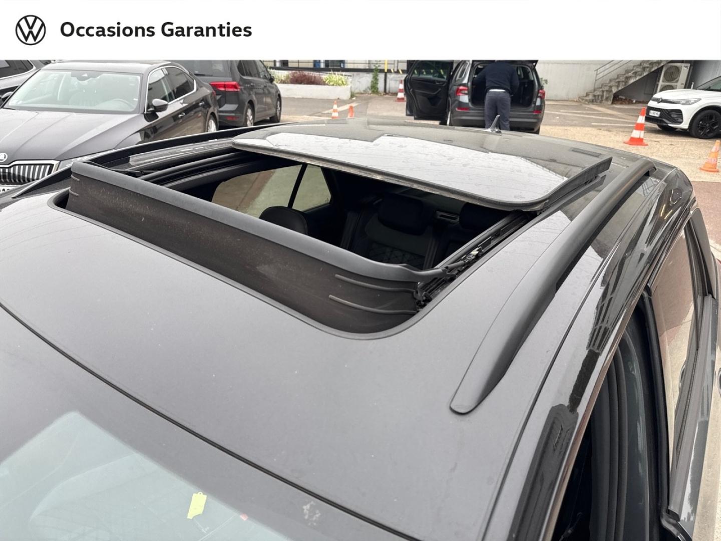 Voitures occasions VOLKSWAGEN T-ROC R-Line Villemomble