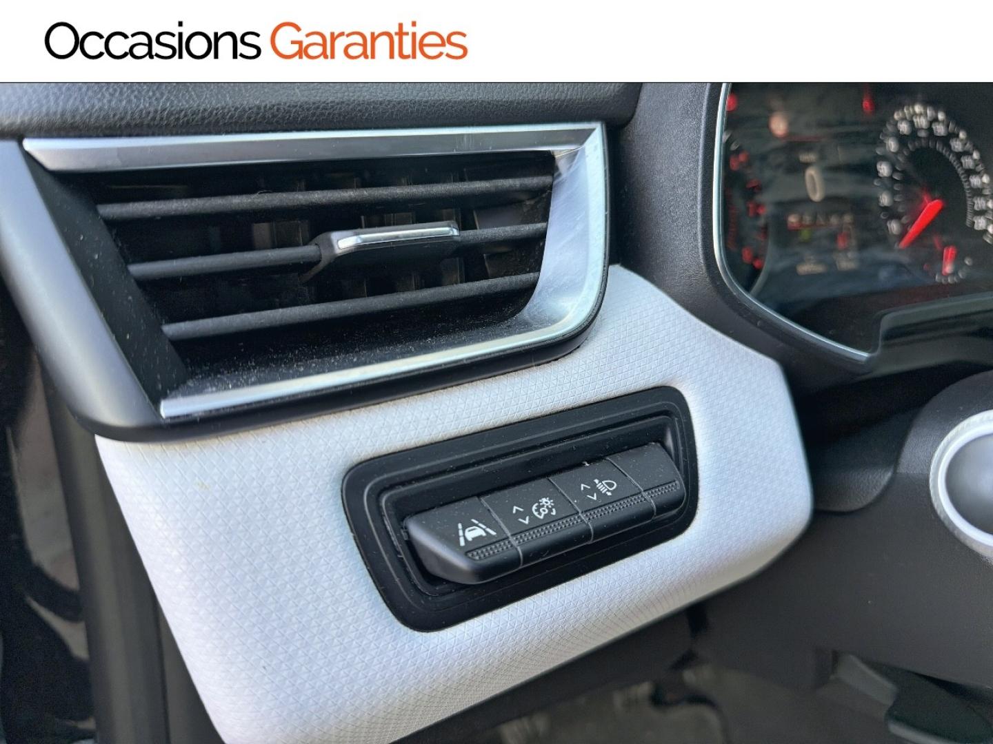 Voitures occasions RENAULT CLIO Limited Villemomble