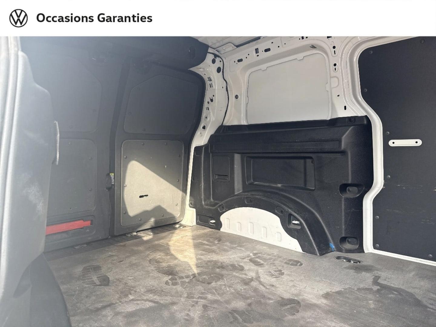 Voitures occasions VOLKSWAGEN UTILITAIRES ID. BUZZ CARGO Base Villemomble