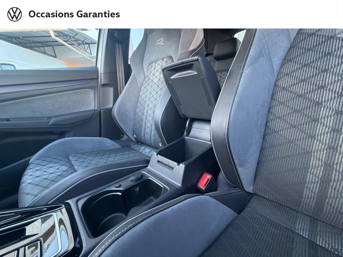 Voitures occasions VOLKSWAGEN GOLF R-Line Villemomble