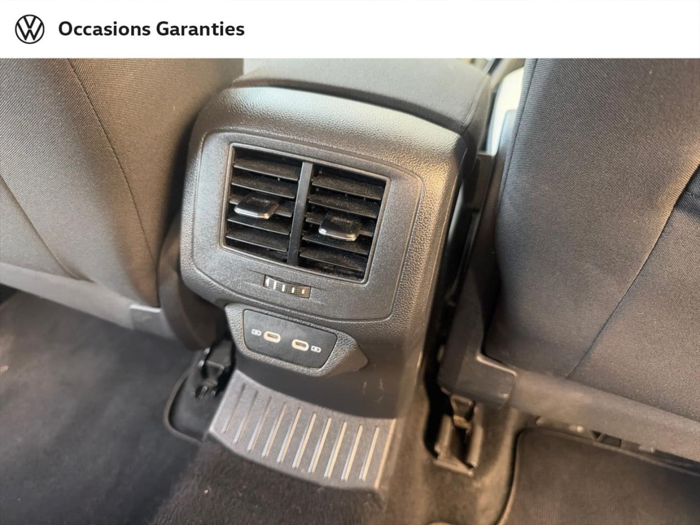 Voitures occasions VOLKSWAGEN T-ROC Carat Villemomble
