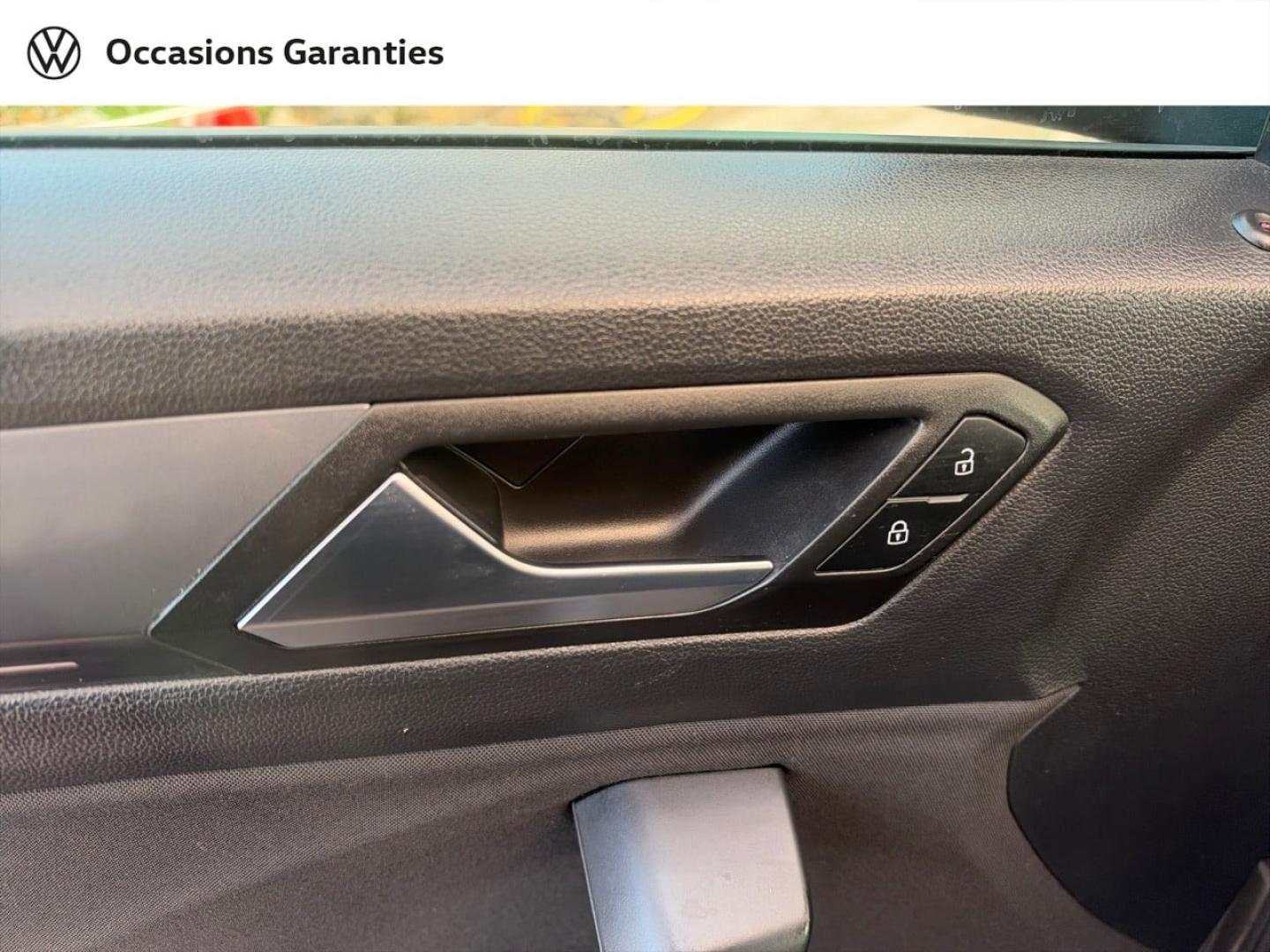 Voitures occasions VOLKSWAGEN T-ROC Carat Villemomble