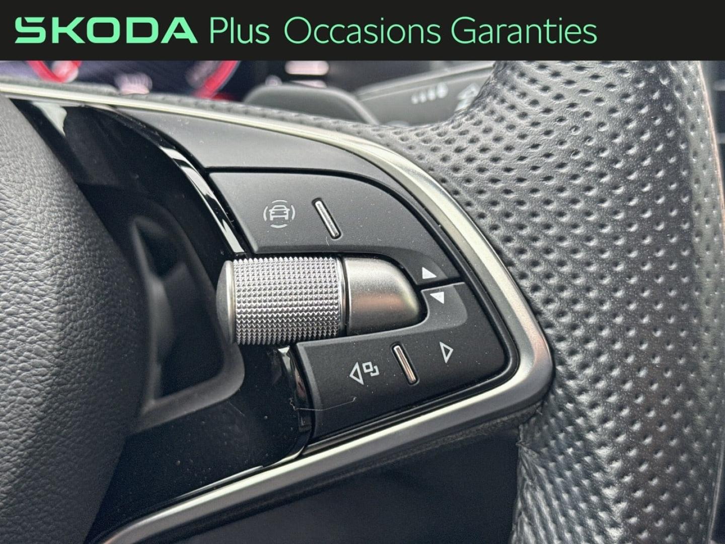 Voitures occasions ŠKODA KAROQ Sportline Villemomble
