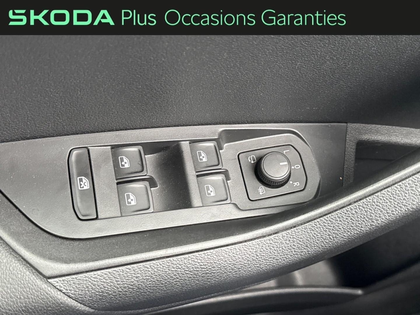 Voitures occasions ŠKODA KAROQ Sportline Villemomble