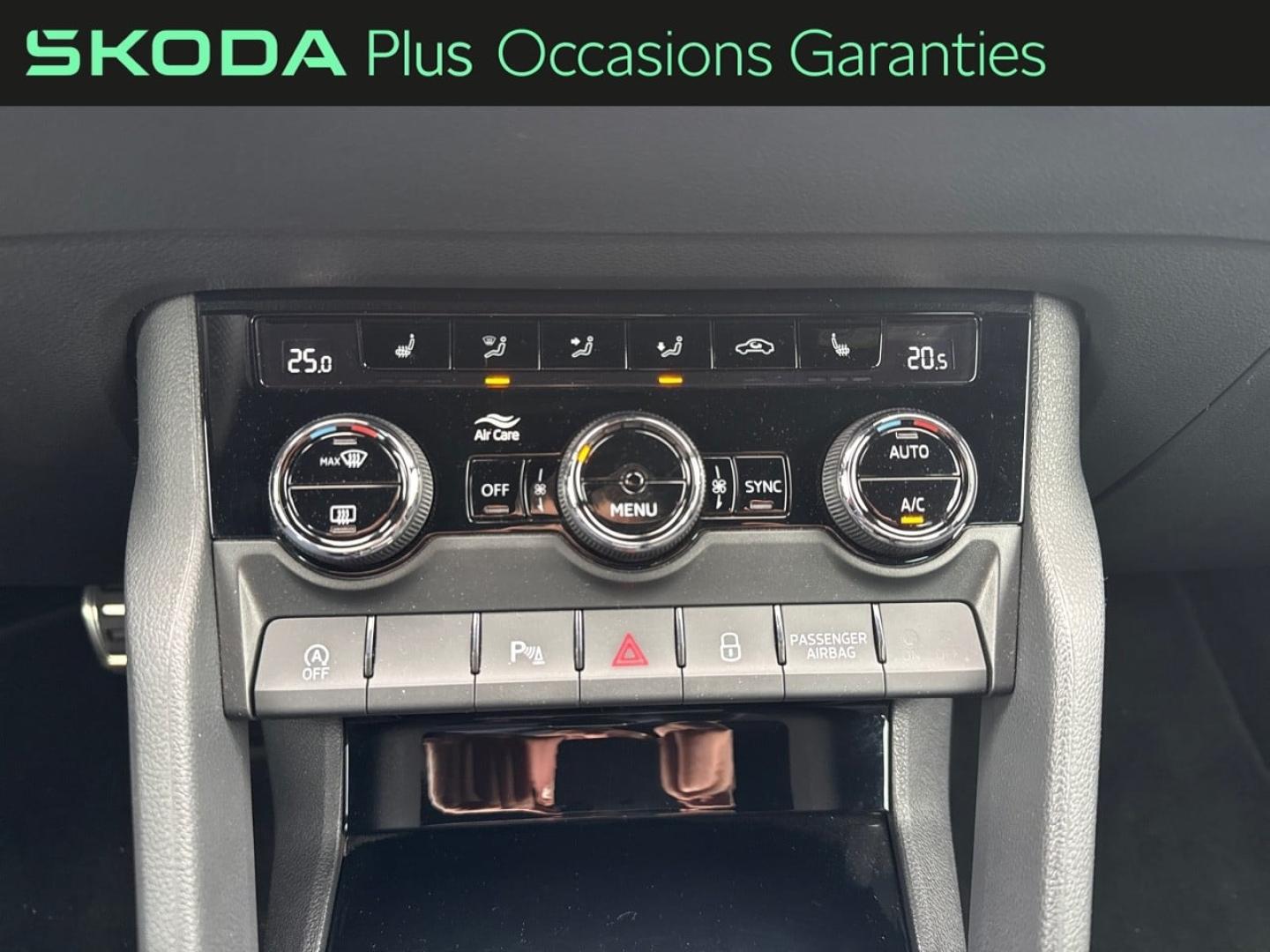 Voitures occasions ŠKODA KAROQ Sportline Villemomble