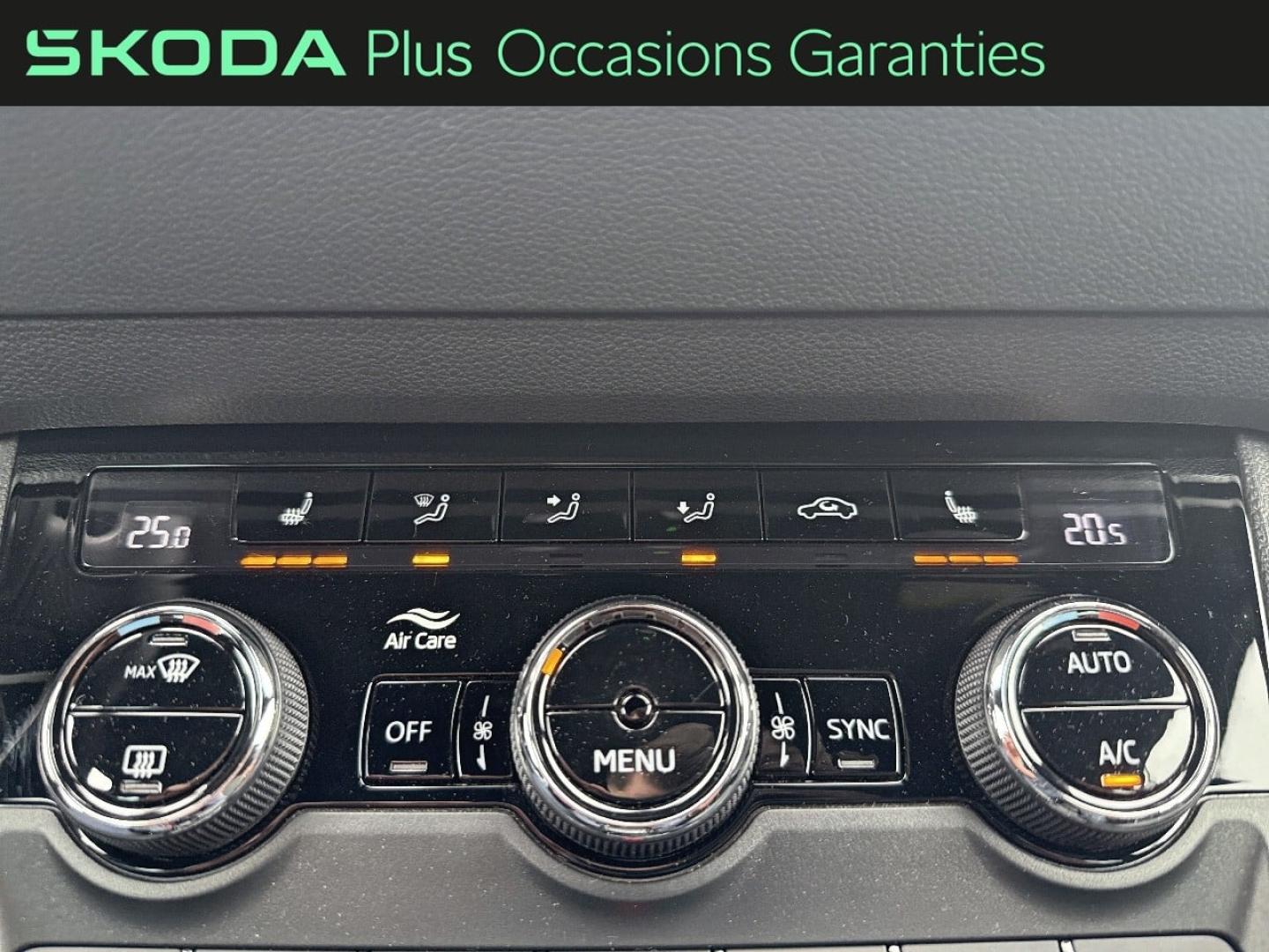 Voitures occasions ŠKODA KAROQ Sportline Villemomble